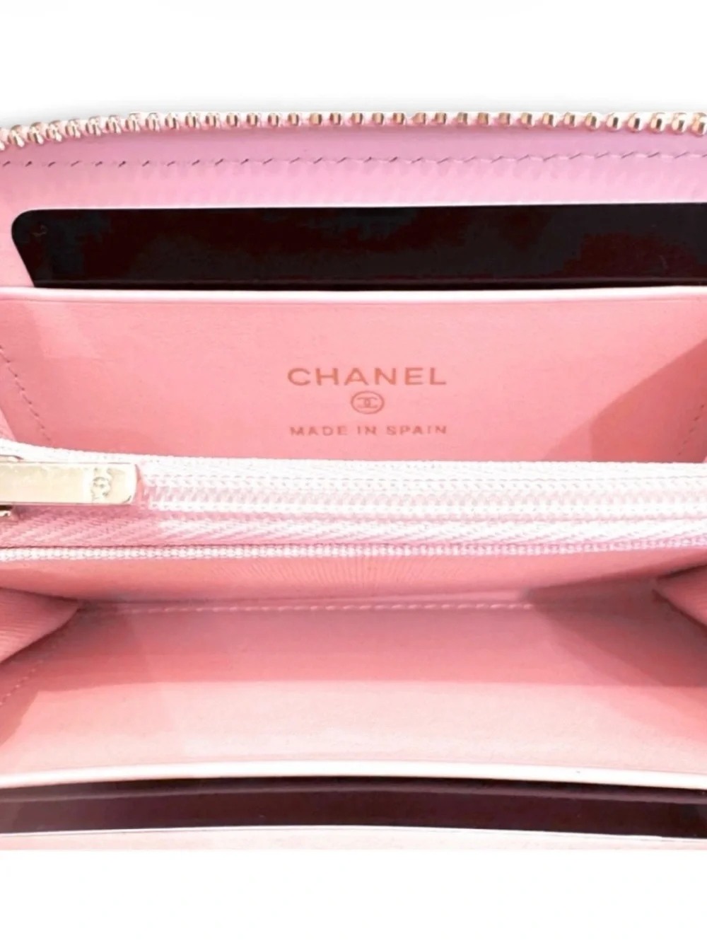 🆕💗CHANEL Grained Calfskin (CAVIAR) Zipped Coin Purse Strass CC Logo GHW • PINK